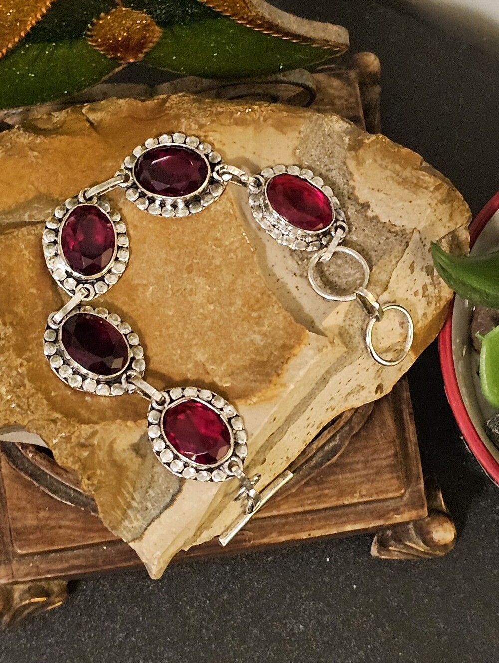 Garnet Bracelet "Beautiful"